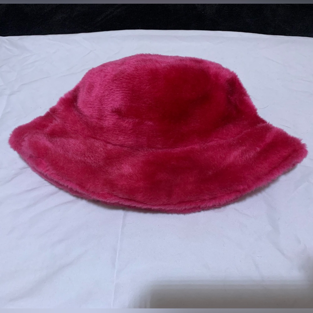 Pink Fur bucket hat